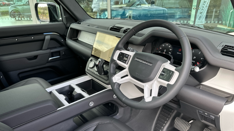 Land Rover Defender 3.0 D350 X-Dynamic SE 110 5dr Auto Diesel Estate